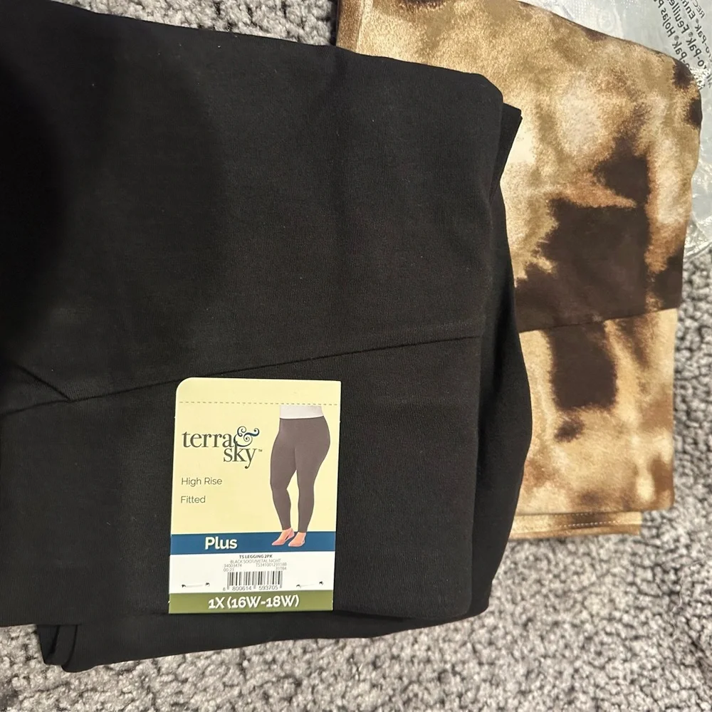 NWT Terra & Sky Black High Rise Leggings - Picture 1 of 3